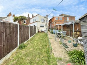 Silcott Street- click for photo gallery